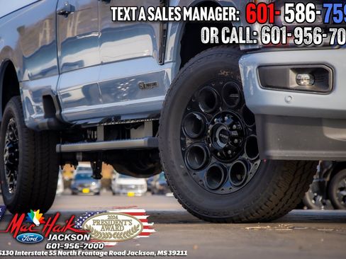 New 2026 Ford F250 Lariat w/ Black Appearance Package AWD/4WD image 32