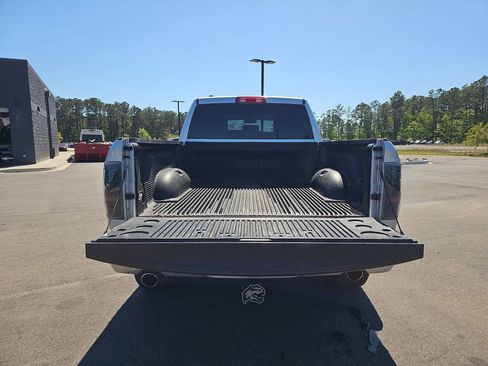 Used 2018 RAM 1500 Express w/ Express Value Package AWD/4WD image 17