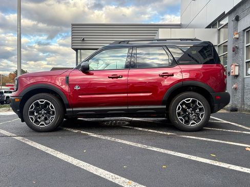 New 2025 Ford Bronco Sport Outer Banks image 2