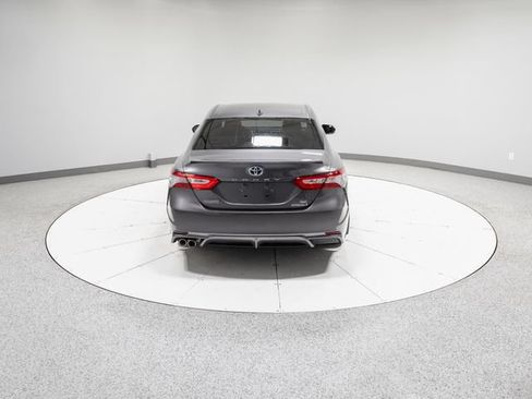 Used 2019 Toyota Camry Hybrid FWD image 31