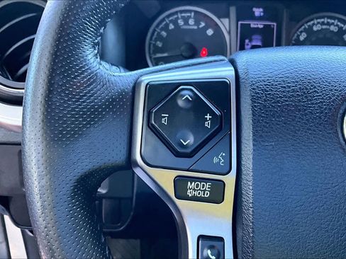 Certified 2019 Toyota Tacoma SR5 AWD/4WD image 22
