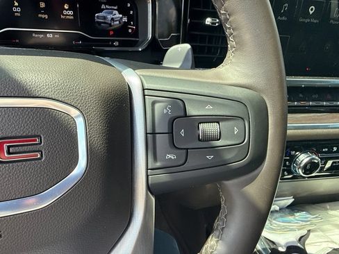 Used 2025 GMC Sierra 1500 SLT w/ SLT Premium Plus Package AWD/4WD image 7