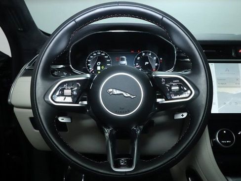 Used 2026 Jaguar F-PACE SVR image 22
