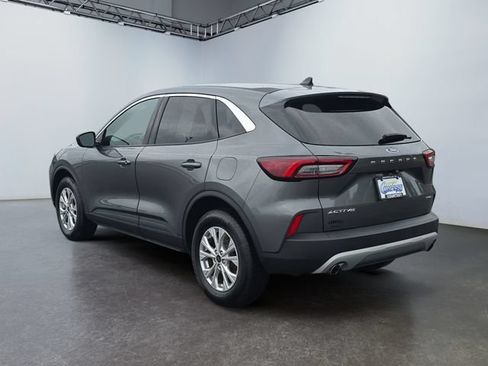 Used 2024 Ford Escape Active AWD/4WD image 3
