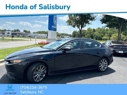 Used 2021 MAZDA MAZDA3 s FWD image 1