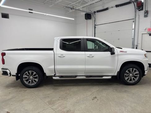 Used 2022 Chevrolet Silverado 1500 RST w/ Convenience Package II image 4