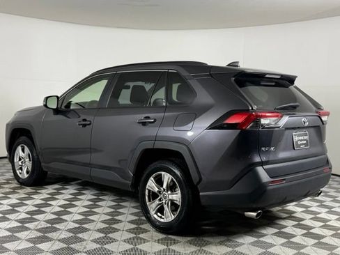 Used 2019 Toyota RAV4 XLE w/ Convenience Package FWD image 6