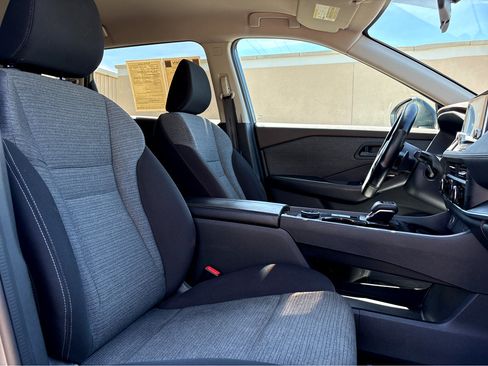 Certified 2021 Nissan Rogue S image 9