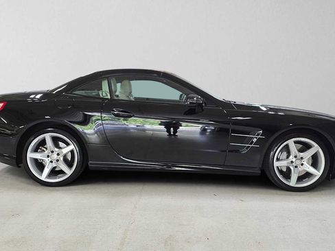 Used 2015 Mercedes-Benz SL 400 image 2