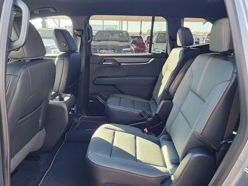 New 2026 GMC Acadia AT4 w/ Luxury Package image 46