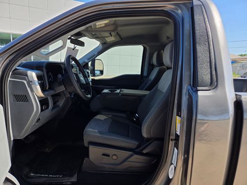 Used 2024 Ford F350 XLT AWD/4WD image 9
