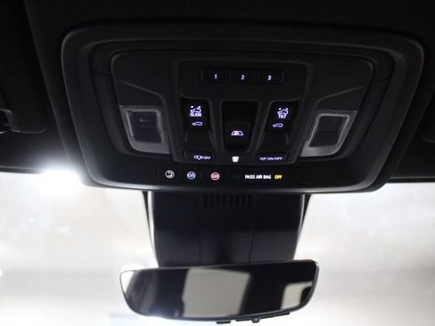 Used 2024 GMC Sierra 1500 AT4 w/ Technology Package image 43