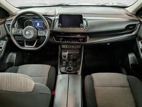 Used 2023 Nissan Rogue SV image 16