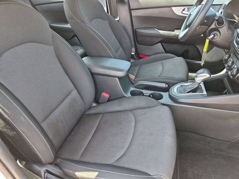 Used 2023 Kia Forte LXS FWD image 29