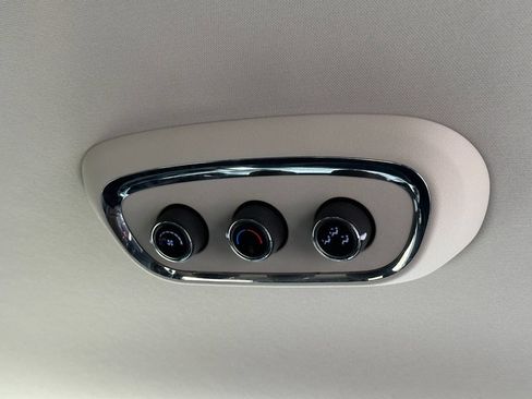 Used 2016 Dodge Durango Limited w/ Nav & Power Liftgate Group image 31