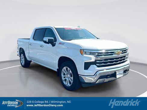 Used 2022 Chevrolet Silverado 1500 LTZ w/ LTZ Convenience Package II AWD/4WD image 1