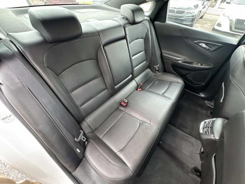Used 2016 Chevrolet Malibu Premier w/ Driver Confidence Package FWD image 11