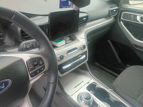 Used 2023 Ford Explorer XLT RWD image 46