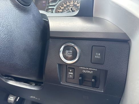 Used 2020 Toyota Tundra SR5 image 21