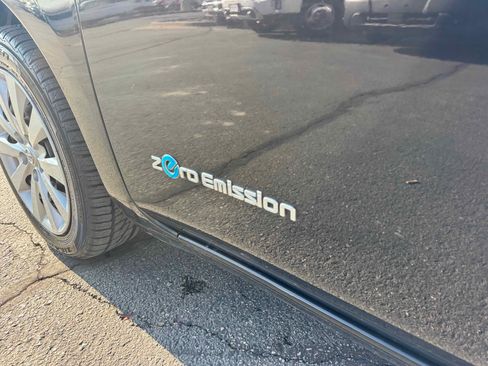 Used 2015 Nissan Leaf S w/ Charge Package image 15