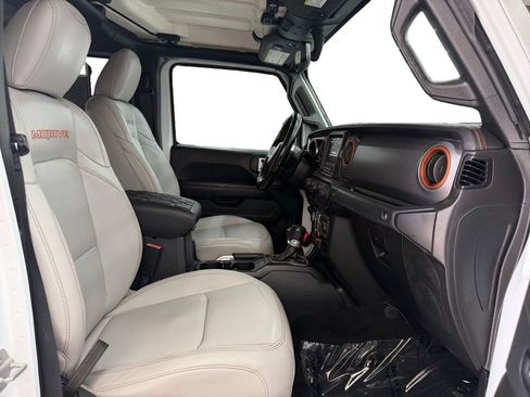 Used 2021 Jeep Gladiator Mojave AWD/4WD image 17