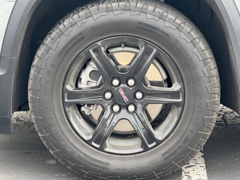 Used 2023 GMC Acadia AT4 w/ Technology Package image 47