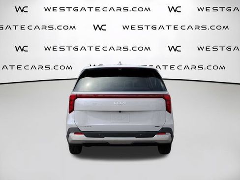 Used 2026 Kia Carnival LXS FWD image 7
