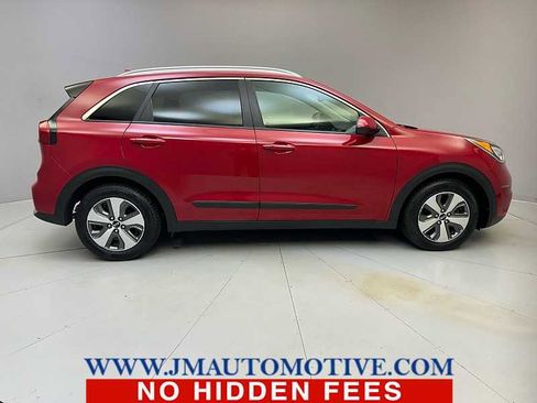 Used 2017 Kia Niro LX image 6