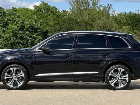 Used 2020 Audi Q7 3.0T Premium Plus w/ Premium Plus Package AWD/4WD image 5