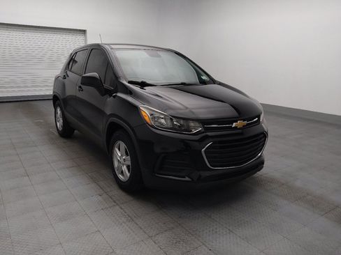 Used 2020 Chevrolet Trax LS FWD image 13