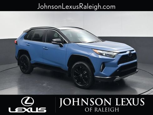 Used 2025 Toyota RAV4 XSE w/ Weather Package AWD/4WD image 3