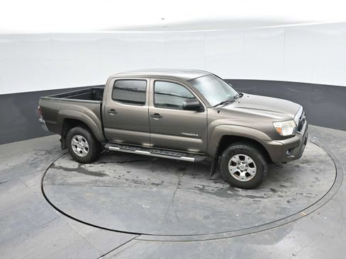 Used 2013 Toyota Tacoma PreRunner w/ SR5 Pkg RWD image 19