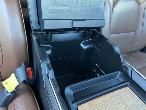 Used 2020 RAM 1500 Longhorn image 25