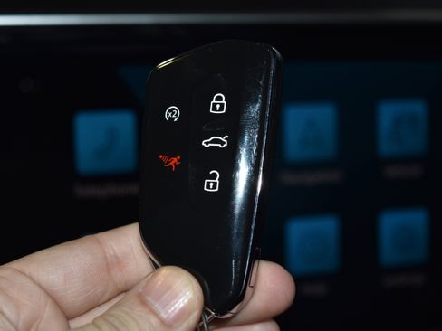 New 2026 Volkswagen Atlas SE image 13