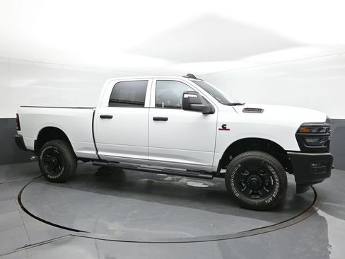 New 2026 RAM 2500 Tradesman AWD/4WD image 17