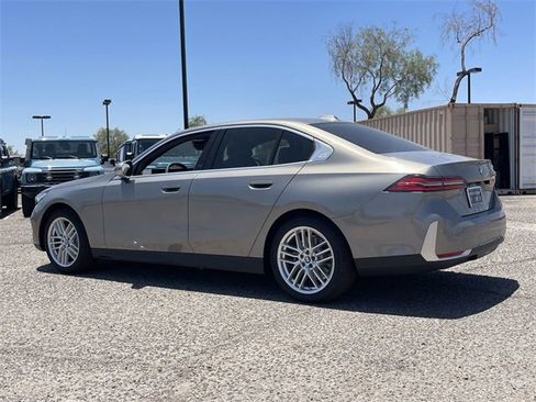 New 2025 BMW 530i image 8