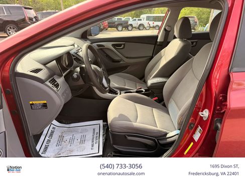 Used 2015 Hyundai Elantra SE image 11