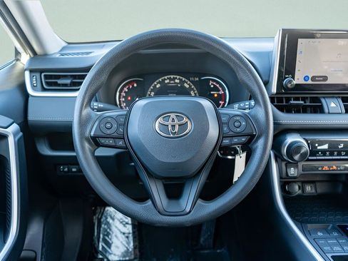 Used 2024 Toyota RAV4 LE AWD/4WD image 15