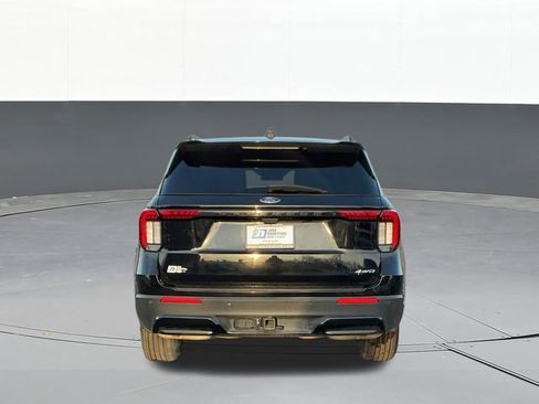 Used 2025 Ford Explorer ST-Line image 5