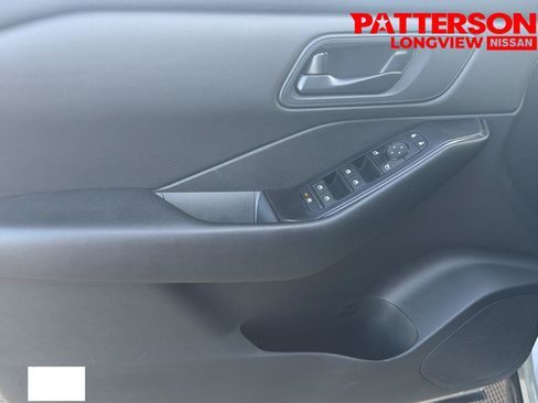 Used 2024 Nissan Rogue S FWD image 20