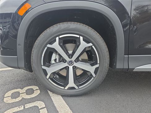 New 2026 Volkswagen Tiguan SE image 10