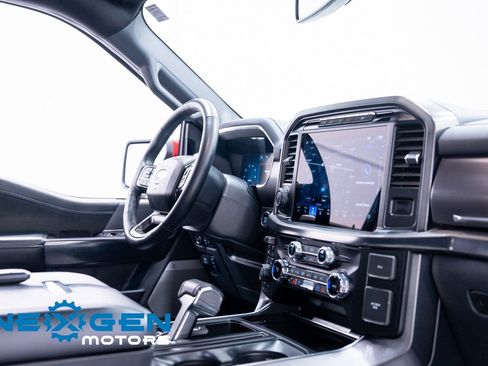 Used 2024 Ford F150 Platinum image 50