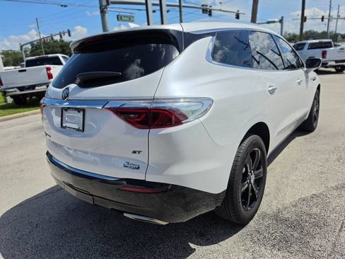 Used 2024 Buick Enclave Essence w/ Experience Buick Package AWD/4WD image 8