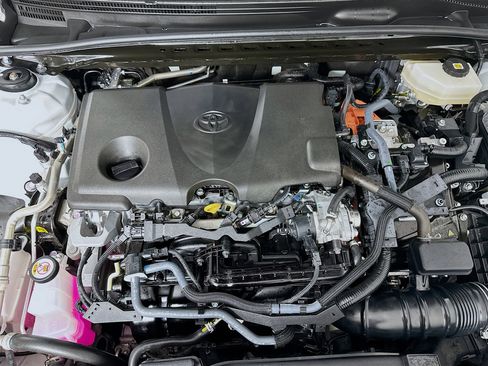 Used 2025 Toyota Camry LE image 33