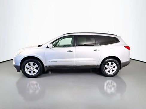 Used 2009 Chevrolet Traverse LT FWD image 9