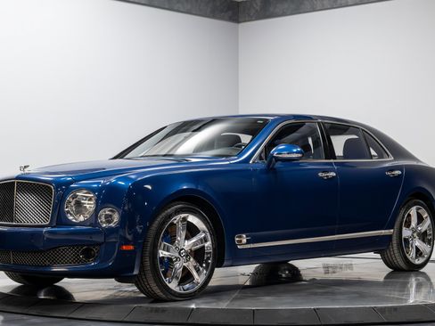 Used 2016 Bentley Mulsanne Speed image 2