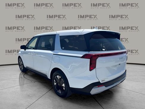 Used 2026 Kia Carnival LXS FWD image 2