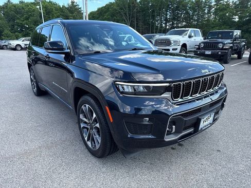 Used 2024 Jeep Grand Cherokee L Overland w/ Advanced Protech Group III AWD/4WD image 7