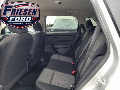 Used 2024 Nissan Rogue SV AWD/4WD image 25