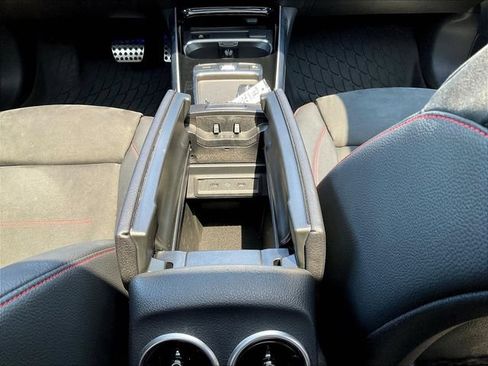 Certified 2024 Mercedes-Benz GLB 250 4MATIC image 18